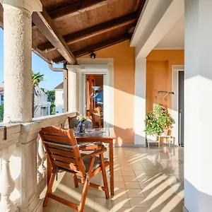House Alma Apartment
